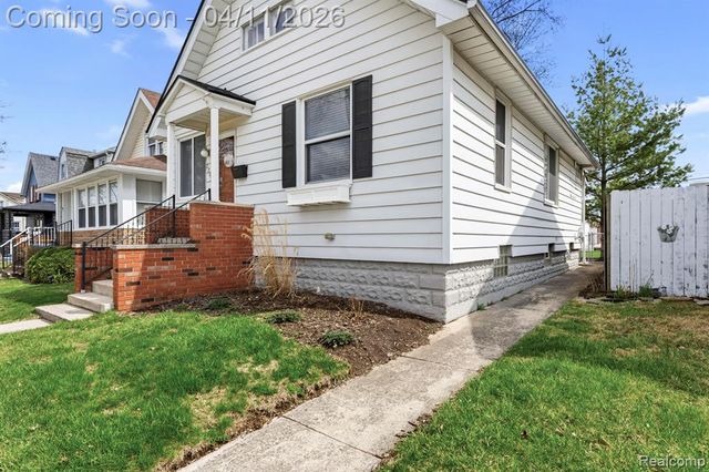 2343 3rd Street, Trenton, MI 48183