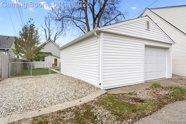 2343 3rd Street, Trenton, MI 48183