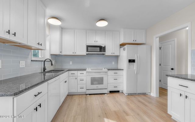 2347 Tulls Creek Road, Moyock, NC 27958