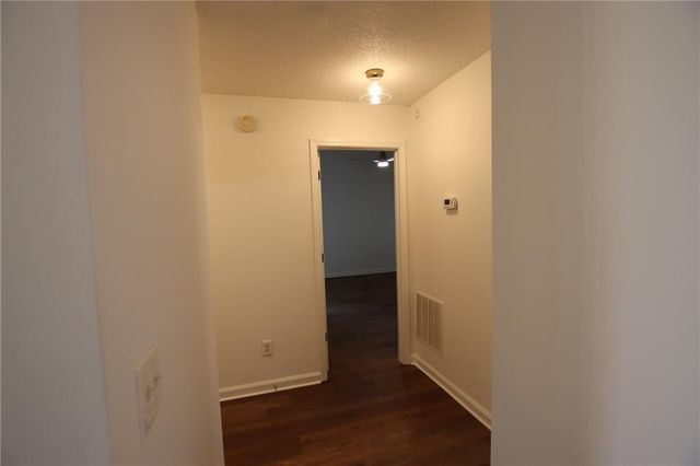 2256 Dresden Green NW, Kennesaw, GA 30144