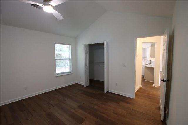 2256 Dresden Green NW, Kennesaw, GA 30144