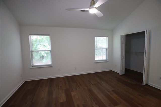 2256 Dresden Green NW, Kennesaw, GA 30144