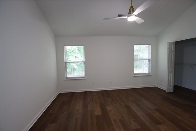 2256 Dresden Green NW, Kennesaw, GA 30144
