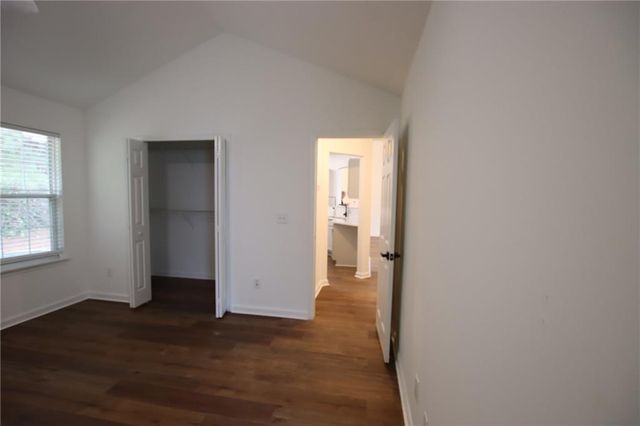 2256 Dresden Green NW, Kennesaw, GA 30144