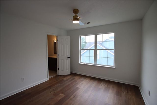 2256 Dresden Green NW, Kennesaw, GA 30144