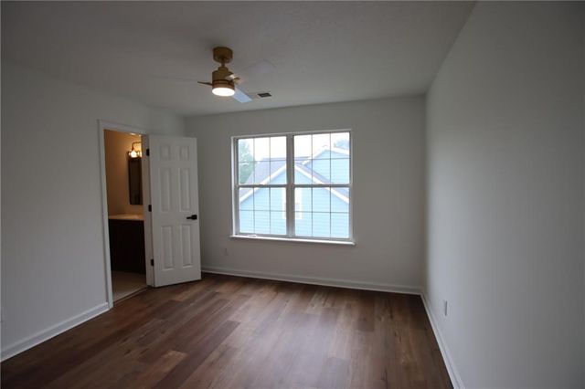 2256 Dresden Green NW, Kennesaw, GA 30144