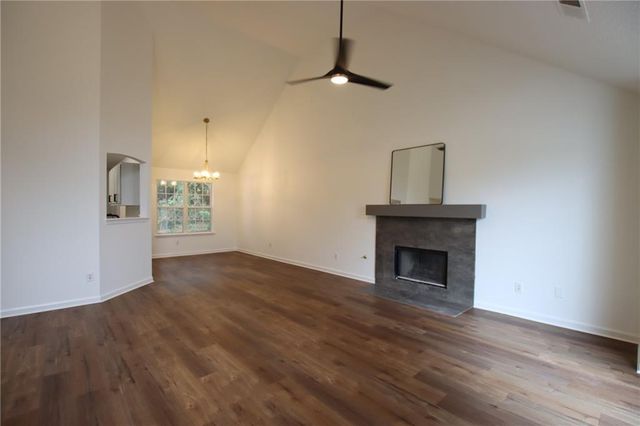 2256 Dresden Green NW, Kennesaw, GA 30144