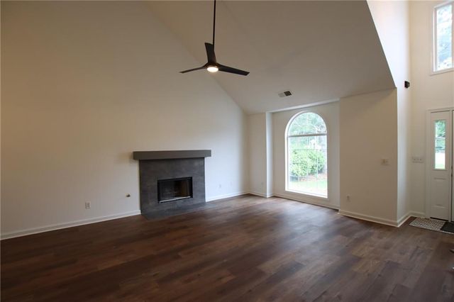 2256 Dresden Green NW, Kennesaw, GA 30144
