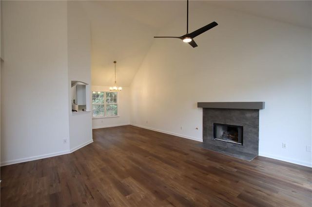 2256 Dresden Green NW, Kennesaw, GA 30144