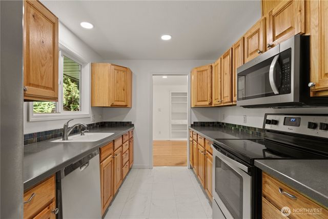 2217 122nd Place SE, Everett, WA 98208