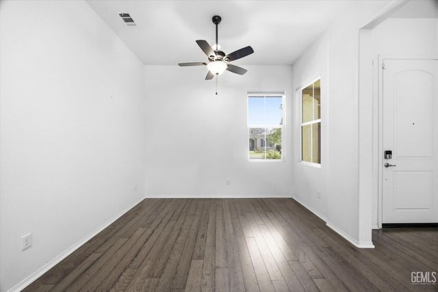 9909 Stockholm Place, Bakersfield, CA 93306
