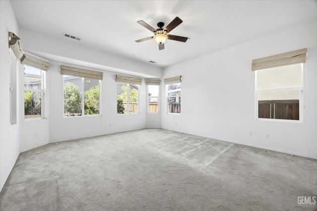 9909 Stockholm Place, Bakersfield, CA 93306