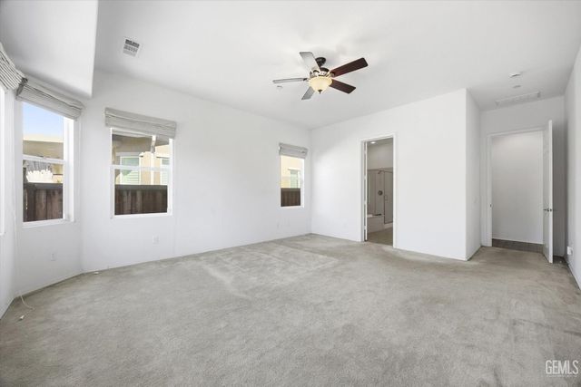 9909 Stockholm Place, Bakersfield, CA 93306