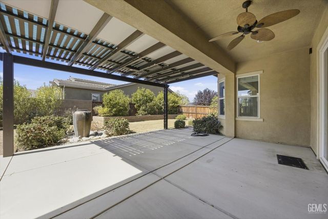 9909 Stockholm Place, Bakersfield, CA 93306