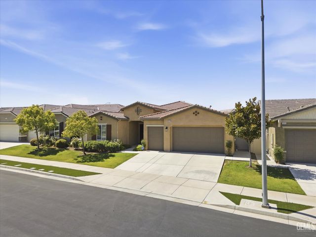 9909 Stockholm Place, Bakersfield, CA 93306