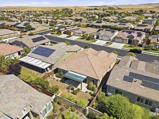 9909 Stockholm Place, Bakersfield, CA 93306