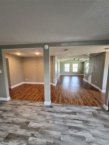 209 Florence Street, Orange, TX 77630