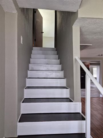 209 Florence Street, Orange, TX 77630