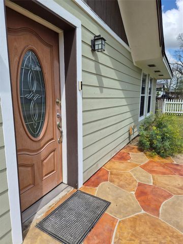 209 Florence Street, Orange, TX 77630