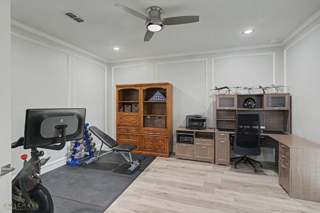 7702 Southfork Drive, Shreveport, LA 71105