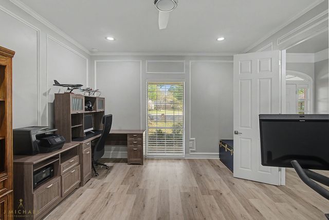 7702 Southfork Drive, Shreveport, LA 71105