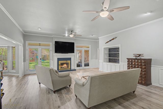 7702 Southfork Drive, Shreveport, LA 71105