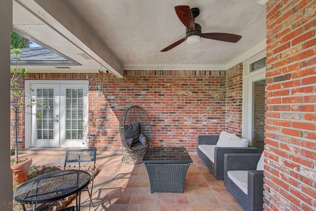 7702 Southfork Drive, Shreveport, LA 71105