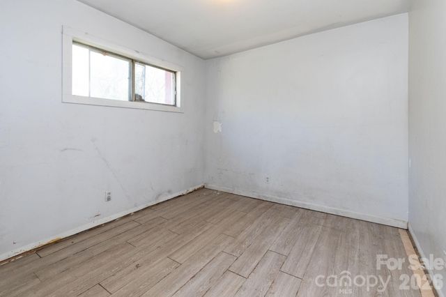 135 Sardis Drive, Asheville, NC 28806