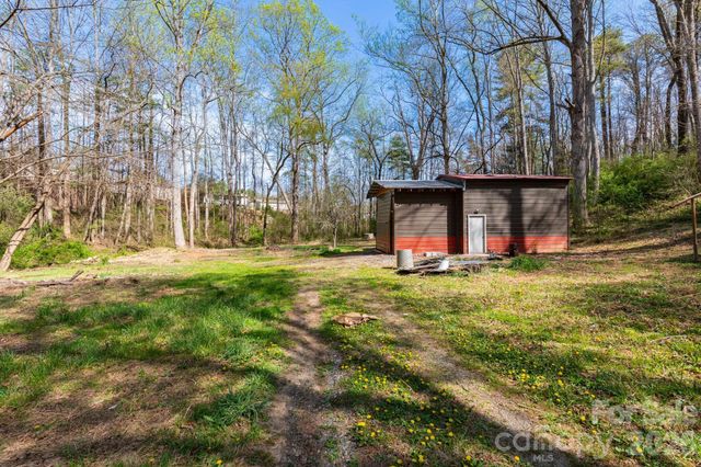 135 Sardis Drive, Asheville, NC 28806