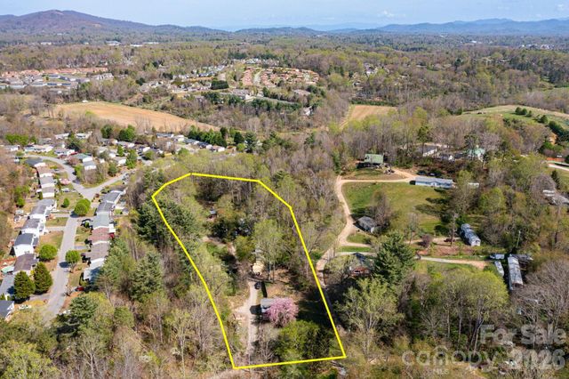 135 Sardis Drive, Asheville, NC 28806