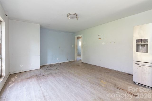 135 Sardis Drive, Asheville, NC 28806
