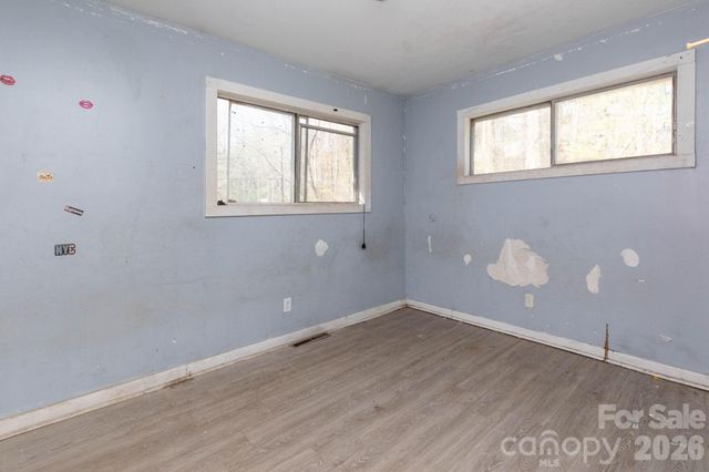135 Sardis Drive, Asheville, NC 28806