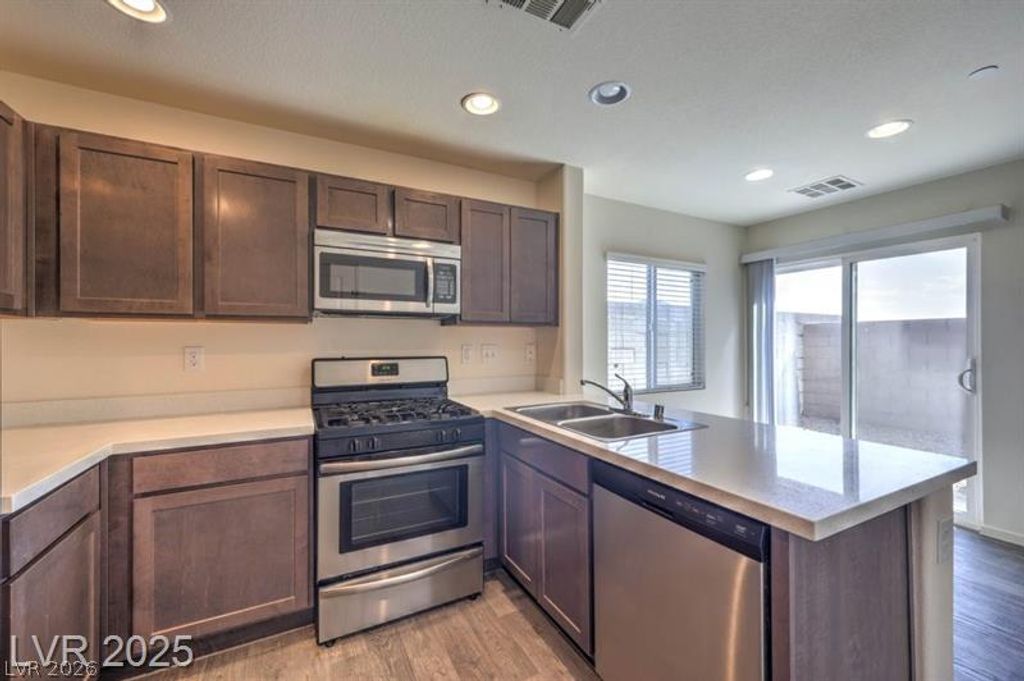 4134 San Cuervo Way, Las Vegas, NV 89115 — photo 5