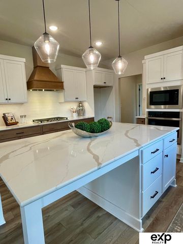 11061 S 217 Street, Gretna, NE 68028