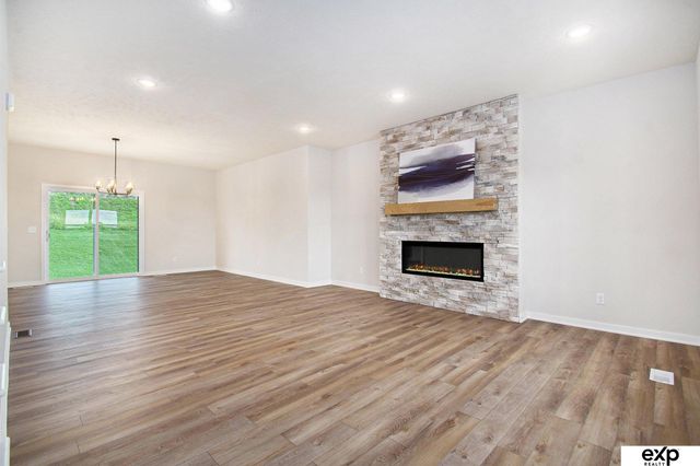 11061 S 217 Street, Gretna, NE 68028