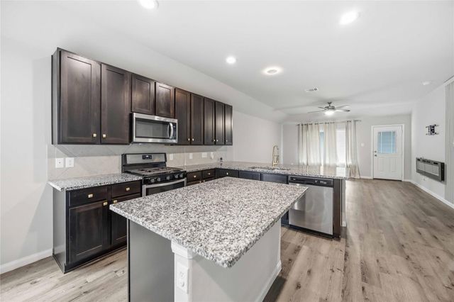 5503 James Michael Drive, Rosharon, TX 77583