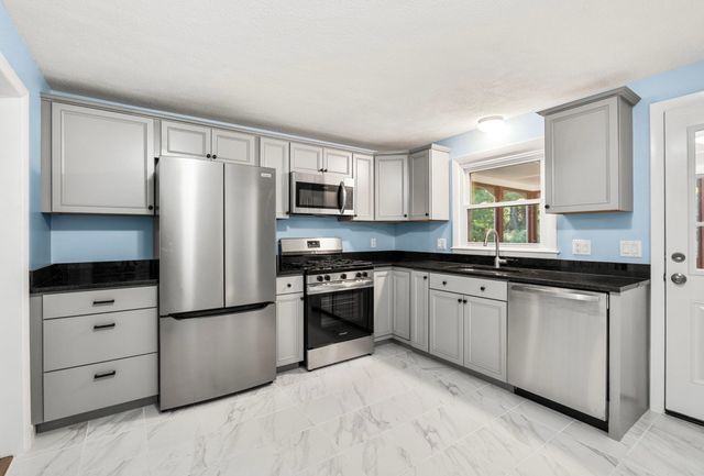 3 Bradley Road, Andover, MA 01810