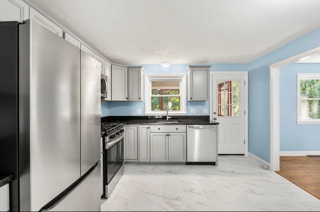3 Bradley Road, Andover, MA 01810