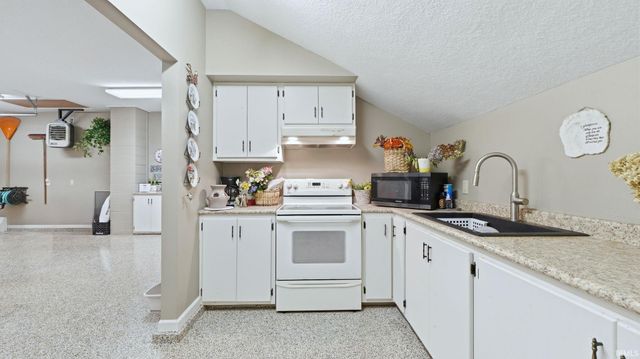 21918 Campbell Road, Spencerville, IN 46788