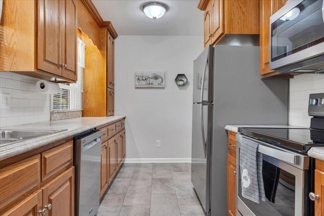 2834 Neil DR, Roanoke, VA 24019