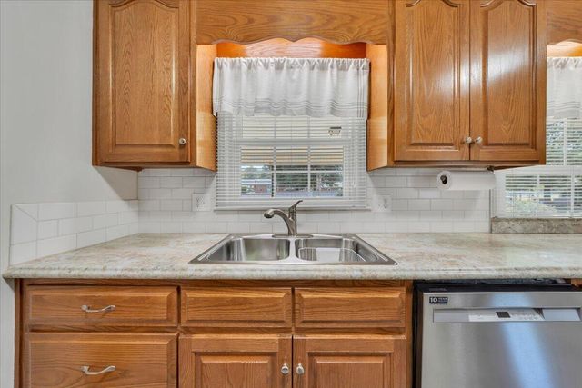 2834 Neil DR, Roanoke, VA 24019