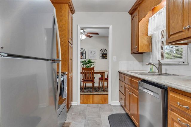 2834 Neil DR, Roanoke, VA 24019