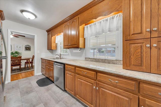 2834 Neil DR, Roanoke, VA 24019