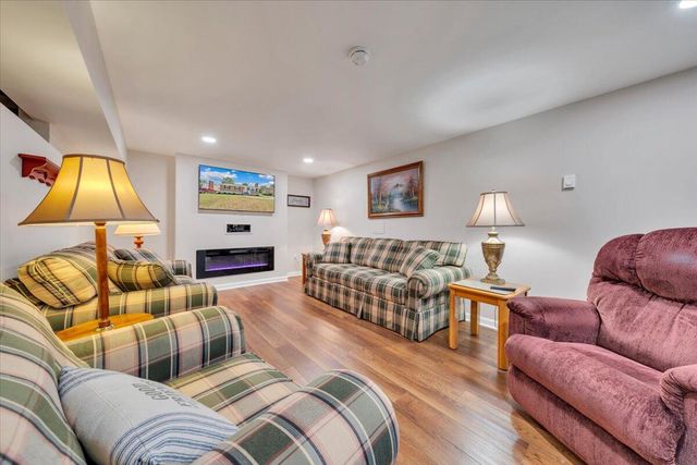 2834 Neil DR, Roanoke, VA 24019