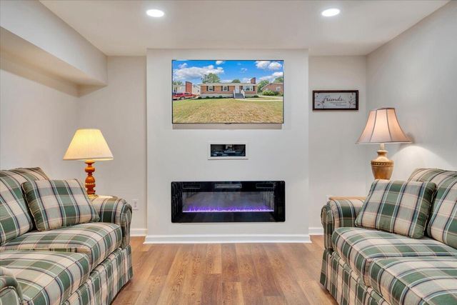 2834 Neil DR, Roanoke, VA 24019