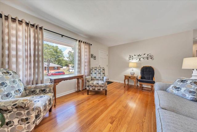 2834 Neil DR, Roanoke, VA 24019