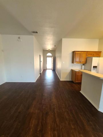 9121 Autumn Falls Drive, Fort Worth, TX 76118