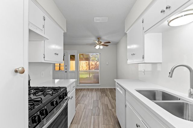 10807 Lambert CIR A, Austin, TX 78758