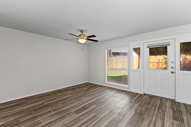 10807 Lambert CIR A, Austin, TX 78758