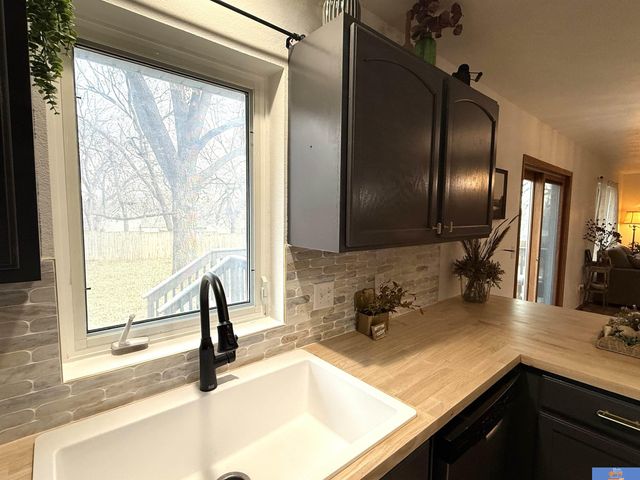 1408 Ashland Avenue, Beatrice, NE 68310